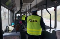 Policjanci w autobusie