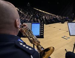 Orkiestra Komendy Wojewódzkiej Policji w Katowicach daje koncert